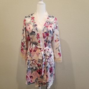 In Bloom Floral Robe